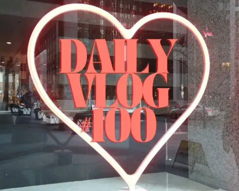 I reached 100 daily vlogs!! what a milestone... even though nobody watched them. But more on that later